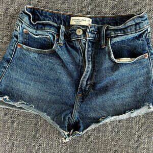 Abercrombie High Waisted "mom" Jean Shorts (size 26/2)